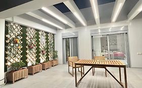 Blueline Apartment 2